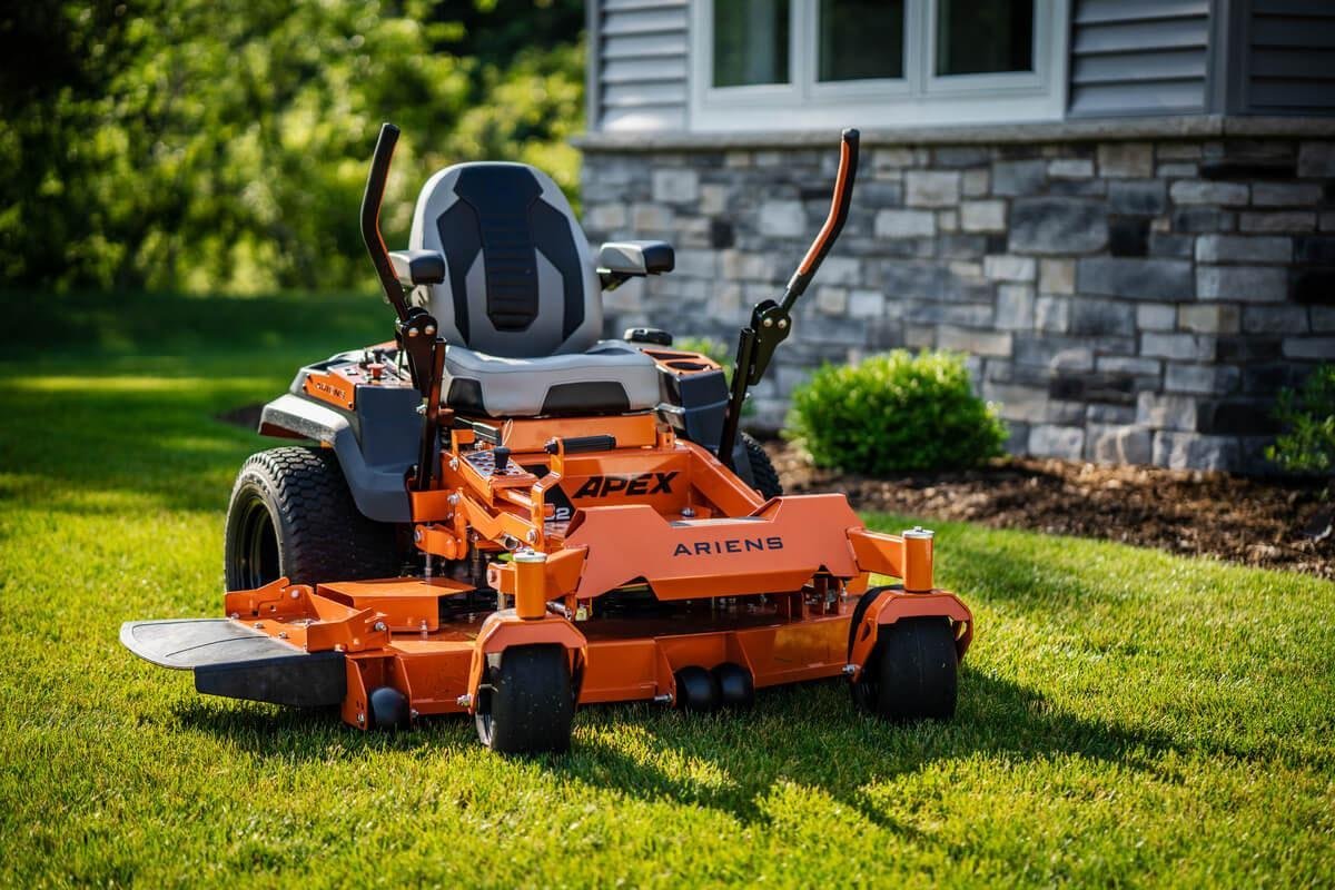 Ariens APEX 23HP Zero Turn Mower - Image 3