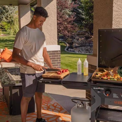 Forged 4 Burner Liquid Propane Outdoor Griddle with Hood Black - Image 3