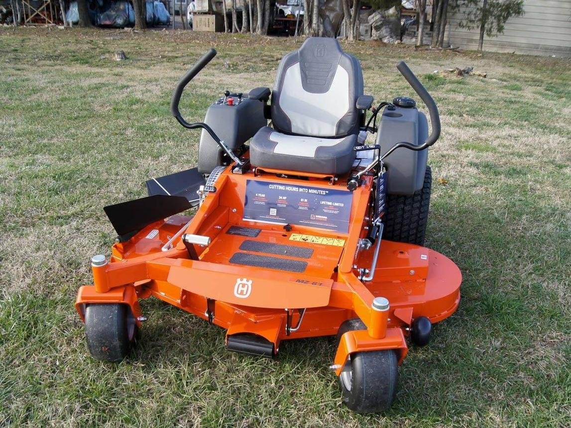 Husqvarna MZ61 Residential Zero-Turn Lawn Mower - Image 2